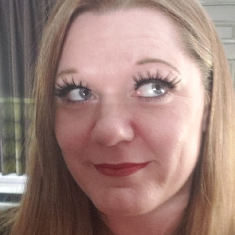Meet your Posher, Crystal